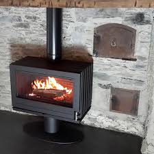 Купить Печь-камин Invicta Elton в интерьере чугунная в Витебске в Витебске