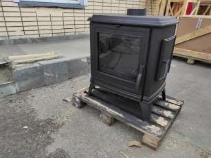 Купить чугунный Печь-камин EVEREST S13 в Витебске фото в интерьере в Витебске