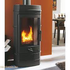 Печь-камин чугунный Invicta Gomont в интерьере Амазонка бай фото в Витебске