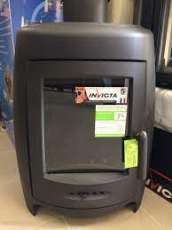 Печь-камин чугунный Invicta La Borne 2 в интерьере Амазонка бай фото в Витебске