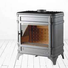 Печь-камин чугунный Invicta Siam в интерьере Амазонка бай фото в Витебске