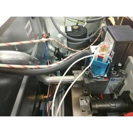 Газовый котел Ariston CARES X 18 FF NG в Витебске